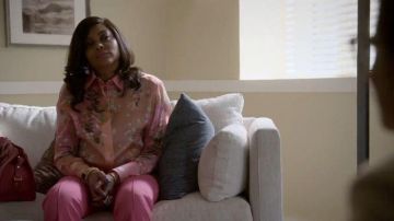 Rose imprimé Floral Blouse portés par les témoins Lyon (Taraji P. Henson) dans l'Empire Saison 6 Épisode 18