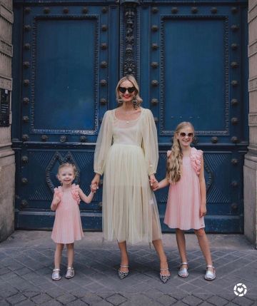 Bronwyn Tulle Midi Dress de Hannah Strafford-Taylor en la cuenta de Instagram @hannahstraffordtaylor