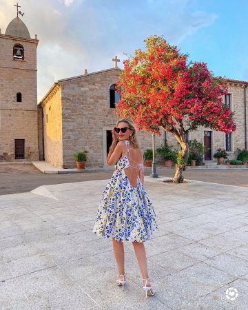 Sandalias tacón de Hannah Strafford-Taylor en la cuenta de Instagram @hannahstraffordtaylor