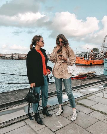 Balenciaga Bolso de piel de Maike en la cuenta de Instagram @shoppisticated