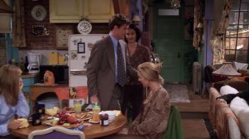 Délai d'expiration du Cookie Jar Figurale de l'Alarme de l'Horloge dans la cuisine de Monica Geller (Courteney Cox), comme on le voit dans les Amis (S04E04)