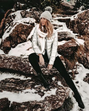 Skinny Jeans Black de Kira en la cuenta de Instagram @shoppisticated