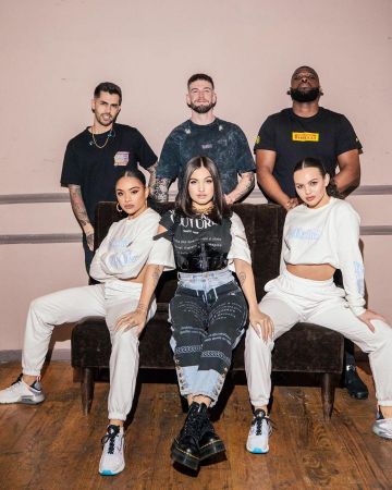 Les bottines Dr. Martens à plateformes portées par Mabel sur son compte Instagram @mabel