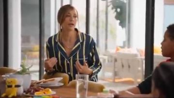 Coton à rayures Pyjama Ensemble porté par Joya Barris (Rashida Jones) dans #blackAF Saison 1 Épisode 2