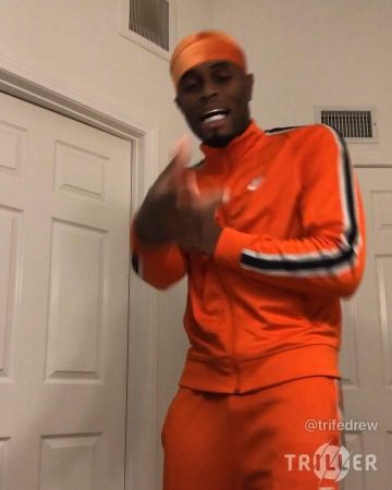 La chaqueta deportiva nike naranja que lució Trifedrew en su cuenta de Instagram @trifedrew