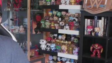 LinksTheSun's Spider-Man's Mister Negative Funko Pop figura en su video The Resurrected Fiend - WrestleMania 36 Review