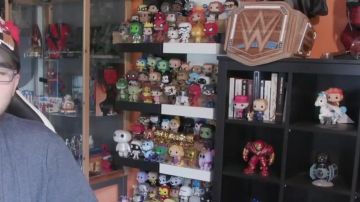 La figura Funko Pop del Doctor Octopus de LinksTheSun en su video The resurrected Fiend - WrestleMania 36 review