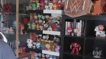 The figurine Funko Pop Darth Vader in Star Wars Rogue One of LinksTheSun in his video The Fiend risen - Balance sheet WrestleMania 36