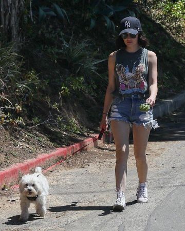 Club­mas­ter Sun­glass­es worn by Lucy Hale Beverly Hills April 24, 2020