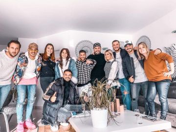 The down jacket black with stripes monogrammed Gucci range by Julien Tanti account on the Instagram of @julientantiplein