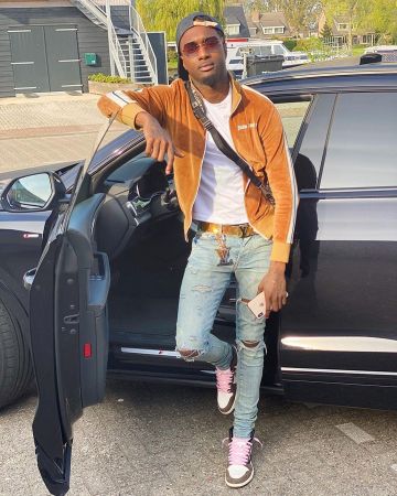 La casquette Louis Vuitton X Virgil Abloh portée par Dopebwoy sur son compte Instagram @dopebwoy