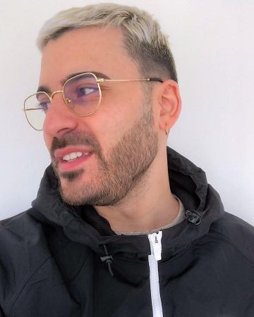 Glasses gold worn by Enzovoort9 on his account Instagram @enzovoort9