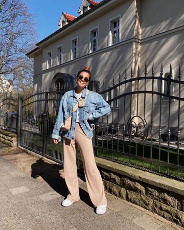 Jean jacket from Veronique Sophie on his account Instagram @veroniquesophie