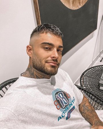 La camiseta de Balenciaga que lució Thibault García en su cuenta de Instagram @thibaultgarcia