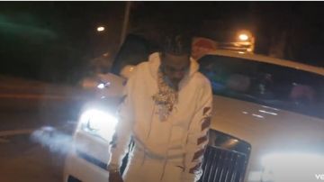 Off-White Spider Flèches Hoodie, portés par Ptit Bébé dans son Ensemble Dans (official Music Video)