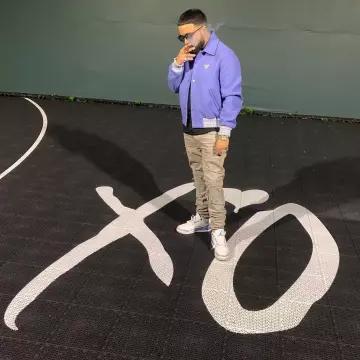 Jor­dan 3 Retro of Nav on the Instagram account @nav