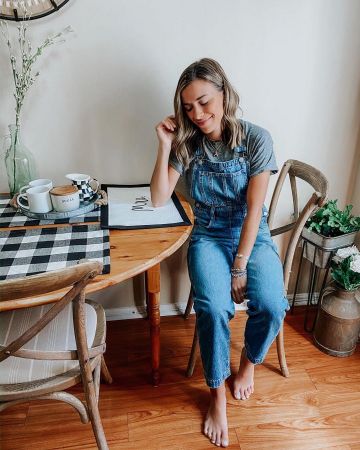 Camiseta Madewell de Kate en la cuenta de Instagram @pinesandpalms3
