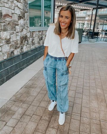 Baskets Blanc de Kate sur l'Instagram account @pinesandpalms3