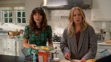 Green Lace Dress worn by Judy Hale (Linda Cardellini) in Dead to Me Season 2 Episode 1