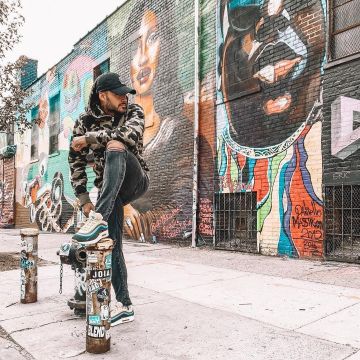 Sweatshirt hooded camouflage Bape worn by Thibault Garcia on his account Instagram @thibaultgarcia