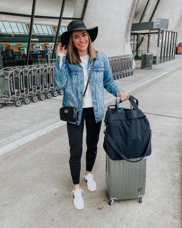 Madewell Jean Jacket de Kate en la cuenta de Instagram @pinesandpalms3