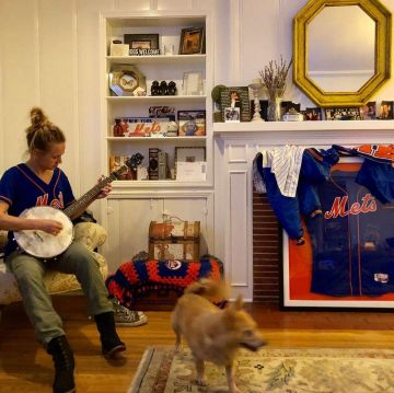 Camiseta Nike New York Mets Player usada por Britt Robertson en su cuenta de Instagram @brittlrobertson