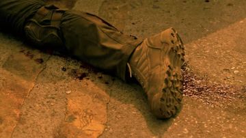 Military boots worn by Tyler Rake (Chris Hemsworth) as seen in Extraction