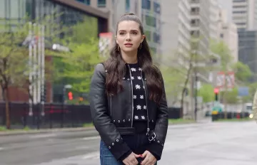Kenzo Pull Noir porté par Katie Stevens sur son Instagram account @thekatiestevens