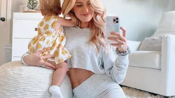 Grey Crop Hood­ie worn by Lauren Burnham in The Bachelor Season 24