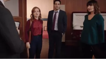 Bismark Pantalon porté par Zoey (Jane Levy) en Zoey Extraordinaire de la Playlist de la Saison 1 Épisode 11