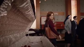 Medi­um Trans­port Tote worn by Zoey (Jane Levy) in Zoey's Extraordinary Playlist Season 1 Episode 11