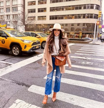 Mother Jeans of Emily en la cuenta de Instagram @emilyanngemma