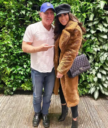 Fur Coats Brown of Emily on the Instagram account @emilyanngemma