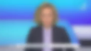 Le blazer souple bleu nuit de Caroline Roux dans C dans l'air le 28.04.2020