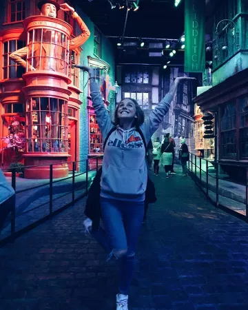 Le sweat à ca­puche El­lesse porté par Emy Ltr sur son compte Instagram @emy_ltr