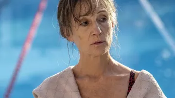 Red leopard swimsuit worn by Dasha (Harriet Walter) in Killing Eve (S03E04)