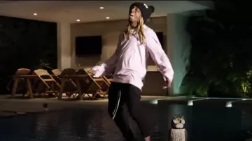 Comme des garçons Worsted Oversized Jumper usado por Lil Wayne en su Piano Trap & Not Me (Video Musical Oficial)