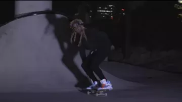 Nike Blanc cassé Jordan 1 x Retro High "UNC' porté par Lil Wayne dans son Piano Piège et Pas Moi (official Music Video)