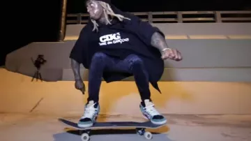 Nike SB Dunk High promeneur de Chien portés par Lil Wayne dans son Piano Piège et Pas Moi (official Music Video)