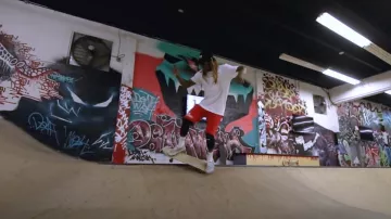 Vans Au­then­tic Checker­board Black/True White worn by Lil Wayne in this Piano Trap & Not Me (Official Music Video)