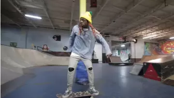 Saint Laurent en Détresse Détail Dentelle Veste à Capuchon porté par Lil Wayne dans son Piano Piège et Pas Moi (official Music Video)