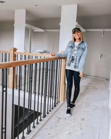 Veste en Jean Lee Anne Benjamin sur l'Instagram account @leeannebenjamin