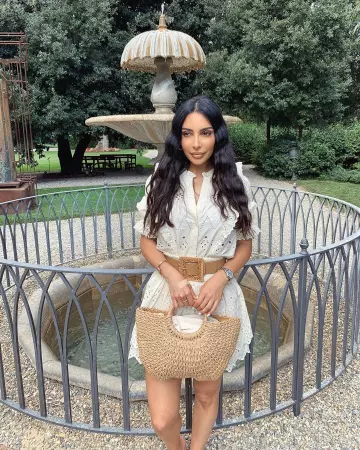 The dress bohemian white Sananas on his account Instagram @sananas2106