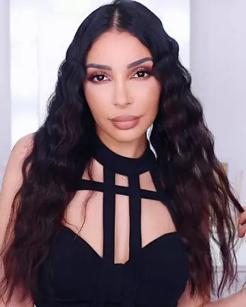 The black top of Sananas on his account Instagram @sananas2106