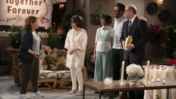 Bow Necklace worn by Avery (Karen de Beaufort) in One Day at a Time season 4 Episode 6