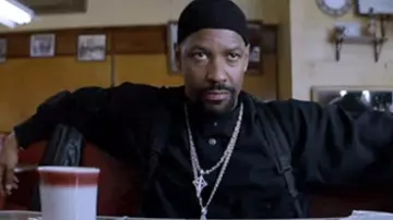The shirt thick scope by Alonzo (Denzel Washington) in the movie Training Day