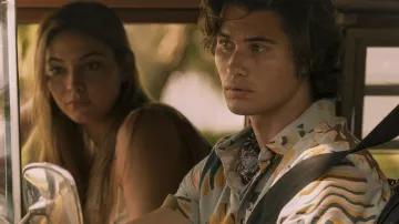 Volcom blue floral shirt worn by John B (Chase Stokes) in Outer Banks (S01E07)