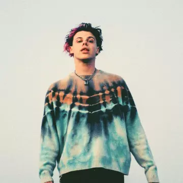 Amiri Tie and dye sweater worn by Yungblud on his Instagram account @yungblud