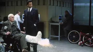 Brioni Navy Suit worn by James Bond (Pierce Brosnan) in GoldenEye