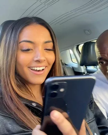 The smartphone Apple iPhone 11 used by Wejdene on his account Instagram @wejdene.bk
